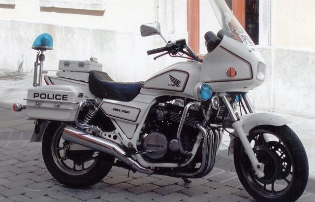 ανταλλακτικα απο cbx  650 police... rc13 