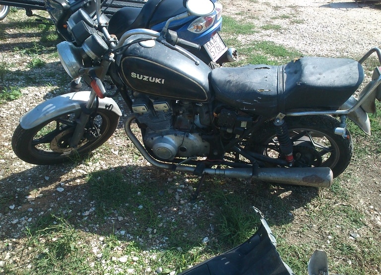 suzuki gn 250 