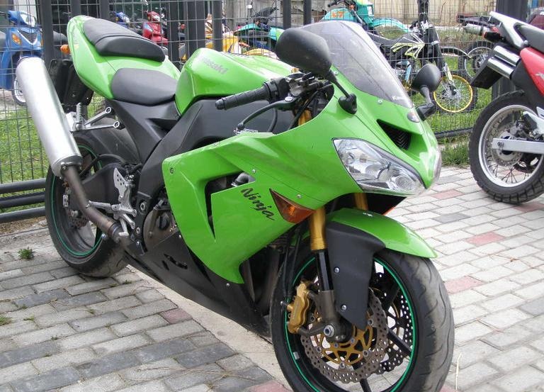 Kawasaki ZX 10 …