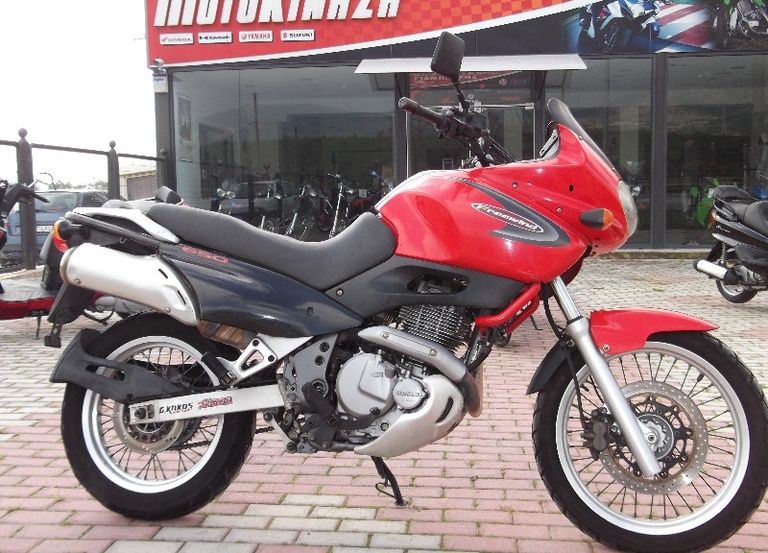 Suzuki XF 650 Freewind 