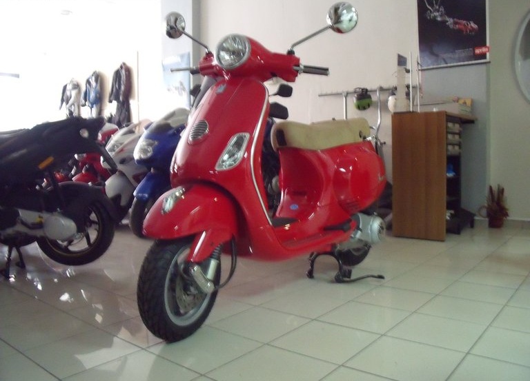 Vespa LX 125 …