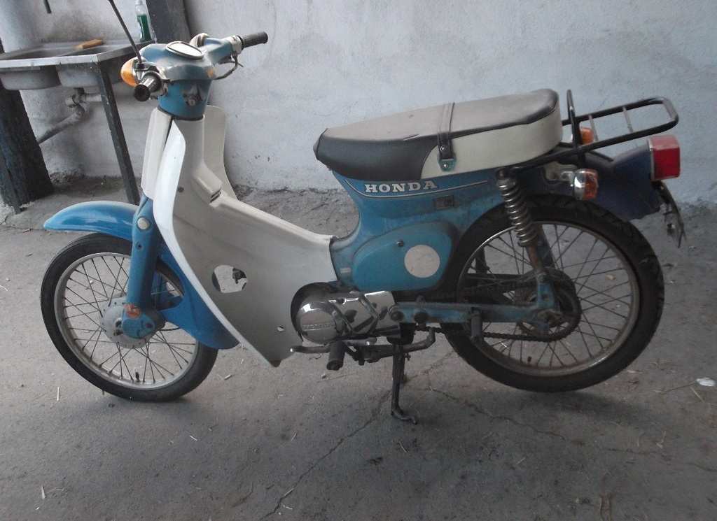 Honda C50  '83 