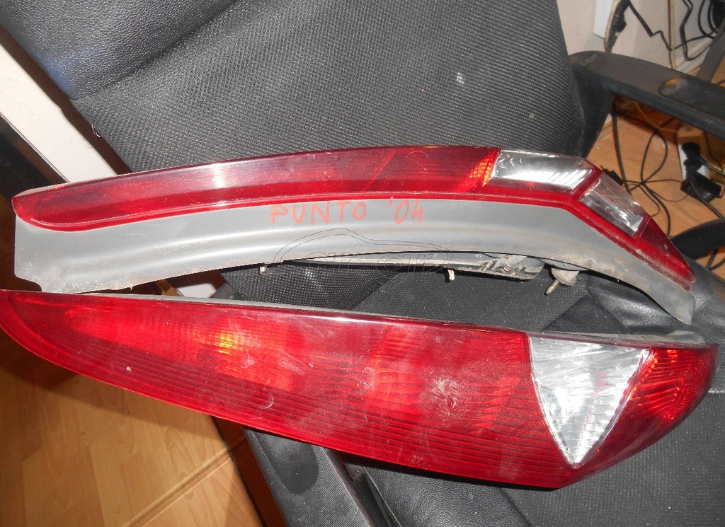 ΠΡΟΦΥΛΑΚΤΗΡΑΣ ΠΙΣΩ / …