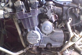 HONDA CBX650 ΜΕ ΔΙΑΦΟΡΙΚΟ ΓΙΑ ΑΝΤΑΛ/ΚΑ ΑΤΡΑΚΑΡΙΣΤΟ .ΣΥΛΕΚΤΙΚΟ