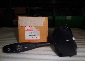 MITSUBISHI ΔΙΑΚΟΠΤΗΣ ΦΩΤΩΝ-ΦΛΑΣ L200 4X4 K74 1999-2000     MR459877 