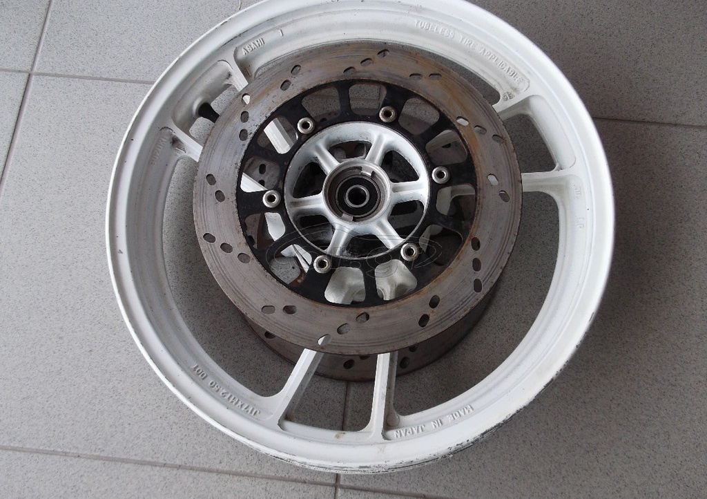 Suzuki GSX-R 400 …