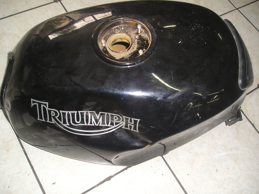 TRIUMPH SPRINT CARB 900