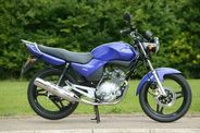 Yamaha YBR 125 2002- 2013 καινούριο Σετ Κλειδαριές κεντρικού διακόπτη τάπα ντεπόζιτου βενζίνης και  κλειδαριά σέλας!!!