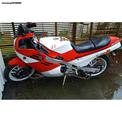 Suzuki GSX-R 400 1984/1986 Γνήσια Fairing Κουστούμι  σε καλή  κατάσταση!!!.