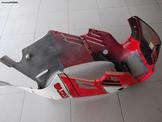 Suzuki GSX-R 400 1984/1986 Γνήσια Fairing Κουστούμι  σε καλή  κατάσταση!!!.