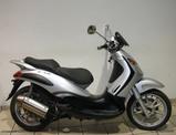 Piaggio Beverly 200-500 03/07  Πλαστικά μέρη ουρά  σε καλή κατάσταση!!!!!!!!!!!