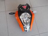 KTM DUKE 125-200 2012/2017 Μάσκα Φανάρι Εμπρος Ντεπόζιτο Βενζίνης και πλαϊνά καπάκια L+R Κάτω Σέλας σε καλή κατάσταση!!!