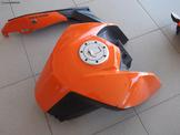 KTM DUKE 125-200 2012/2017 Μάσκα Φανάρι Εμπρος Ντεπόζιτο Βενζίνης και πλαϊνά καπάκια L+R Κάτω Σέλας σε καλή κατάσταση!!!