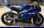 Yamaha YZF-R6 2006-2012 Ποδοστήριο!!! Καινούριο Πλήρες Σετ Μαρσπιέ δεξι Οδηγού Εμπρος!!!