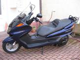 Yamaha YP Majesty 250-400 1998/1999 Τιμόνι Ανάρτηση εμπρός ζάντα και δισκοπλακα Εμπρός φανοστάτης όλα σε άριστη κατάσταση!!!