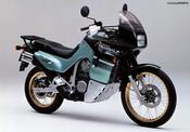 Honda Steed 400 Transalp 400 BROS 400 1985/2005 Καινούριο Πιστόνι πλήρες Διατίθεται σε Stantar στα 64.00 mm και σε 0.50 στα 64.5mm