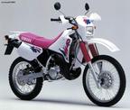 Yamaha DT50-DT125-DT200XT 600 Benneton καπάκια κάτω σέλας!!!! σε καλή κατάσταση!!!!