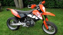 ktm 690 smc-KTM Duke 690 (2008-2011) Ψυγείο Νερού βεντιλατερ, Γρίλιες πληρωτής νερού.και θερμοβαλβιδα σε άριστη κατάσταση!!!!