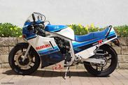 Suzuki GSX-R750R GSX-R 750 1985-1987 Ψυγείο λαδιού φανοστάτης μαρσπιε πλάγιο Σταν σε άριστη κατάσταση!!!!