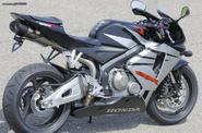 Honda CBR600RR 2003/2006 Ντεπόζιτο/Ρεζερβουάρ βενζίνης,Αντλία/τρόμπα βενζίνης.τάπα ντεπόζιτου σε άριστη κατάσταση!!!