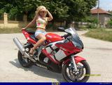 YAMAHA YZF R6 1998/2003 Αξεσουάρ  Ποδοστήρια  (Μαρσπιε με πατάκια πλήρες)σε άριστη κατάσταση!!!