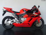 Honda CBR1000RR 2004/06  Σταυρός Πιρουνιού και Τιμονοπλακα σε άριστη κατάσταση!!