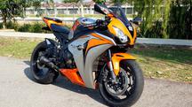 Honda CBR1000RR 2007/15 Γνήσιες  Δισκόπλακες εμπρός!!! σε άριστη κατάσταση!!!