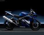 Yamaha YZF-R6 2006-2014 μαρσπιε με τα πατάκια κομπλέ L+R εμπρός και πίσω ,και πλαγιοστατης σε άριστη κατάστασή!!!