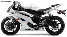 Yamaha YZF-R6 2006-2014 μαρσπιε με τα πατάκια κομπλέ L+R εμπρός και πίσω ,και πλαγιοστατης σε άριστη κατάστασή!!!