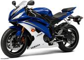 Yamaha YZF-R6 2006-2014 μαρσπιε με τα πατάκια κομπλέ L+R εμπρός και πίσω ,και πλαγιοστατης σε άριστη κατάστασή!!!