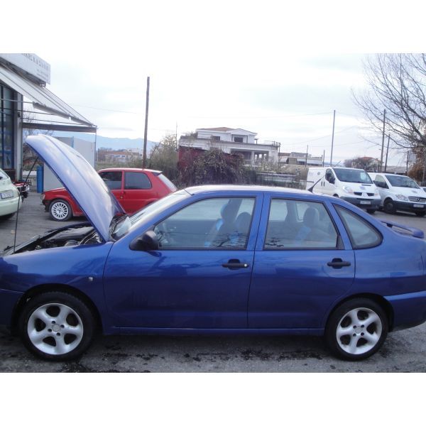 SEAT CORDOBA 2001 1.400cc MONO ΓΙΑ ΑΝΤΑΛΛΑΚΤΙΚΑ