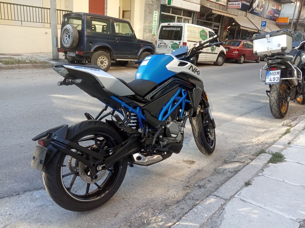 CFMoto '25 NK300
