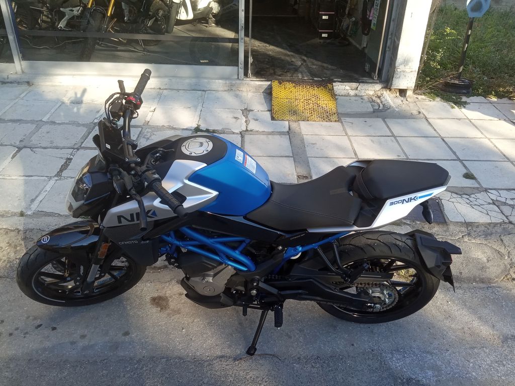 CFMoto '25 NK300