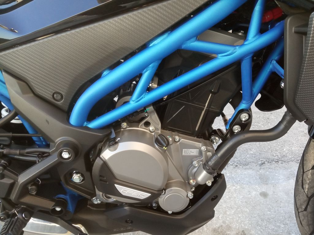 CFMoto '25 NK300