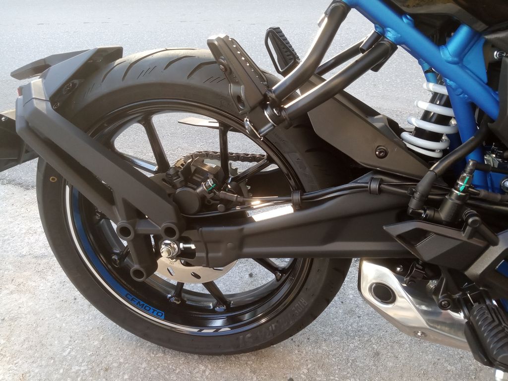 CFMoto '25 NK300