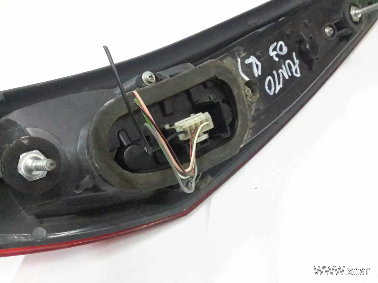 Φανάρι Πίσω FIAT PUNTO Hatchback / 3dr 2003 - 2011 ( 188 ) 1.2 16V 80 (188.233, .235, .253, .255, .333, .353, .639,...  ( 188 A5.000  ) (80 hp ) Βενζίνη #XC69738
