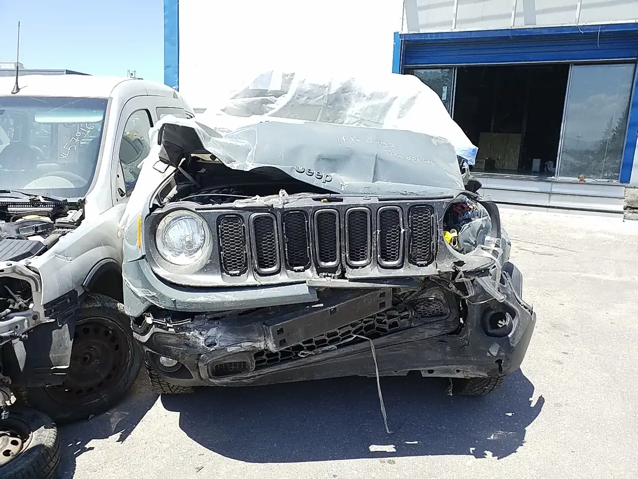 Ολόκληρο Αυτοκίνητο JEEP RENEGADE SUV/ ΕΚΤΟΣ ΔΡΟΜΟΥ / 5dr 2014 - 2018 1.0 T-GDi  ( 55282151  ) (120 hp ) Βενζίνη #XC80203