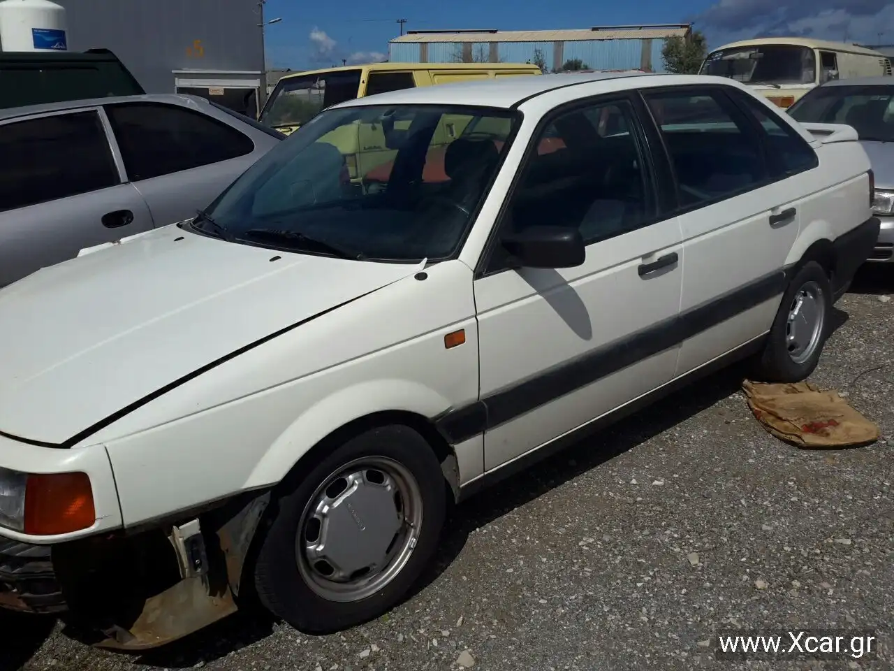 Ολόκληρο Αυτοκίνητο VW PASSAT Sedan / 4dr 1989 - 1993 ( 3A2 - 35I ) 1.6  ( RF  ) (72 hp ) Βενζίνη #XC5672