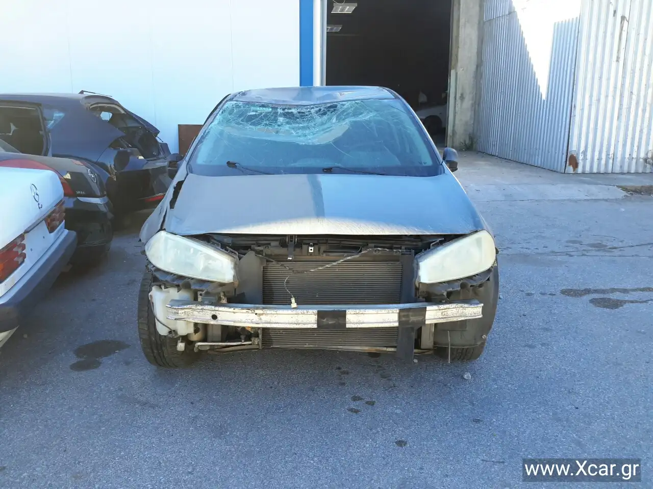 Ολόκληρο Αυτοκίνητο RENAULT MEGANE ( LM ) Sedan / 4dr 2002 - 2005 1.4  ( K4J 732  ) (82 hp ) Βενζίνη #XC15145