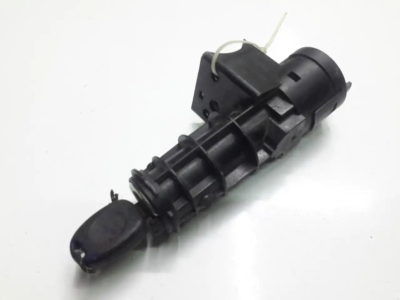 Διακόπτης Μίζας FIAT PUNTO Hatchback / 3dr 1999 - 2003 ( 188 ) 1.2 16V 80 (188.233, .235, .253, .255, .333, .353, .639,...  ( 188 A5.000  ) (80 hp ) Βενζίνη #XC1319095AF