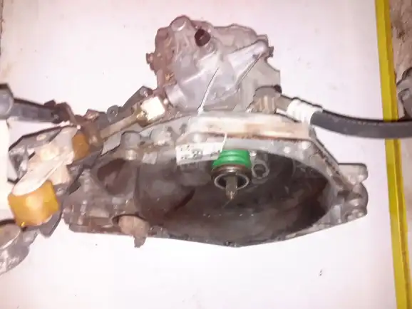 Σασμάν Χειροκίνητο OPEL VECTRA Sedan / 4dr 1996 - 1998 ( B ) 1.6 GL (F19)  ( 16 SV  ) (82 hp ) Βενζίνη #XC2369