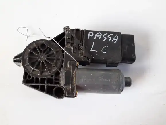 Μοτέρ Παραθύρου VW PASSAT Sedan / 4dr 1997 - 2000 ( 3B2 ) 1.6  ( ADP,AHL,ANA,ARM  ) (101 hp ) Βενζίνη #XC2613
