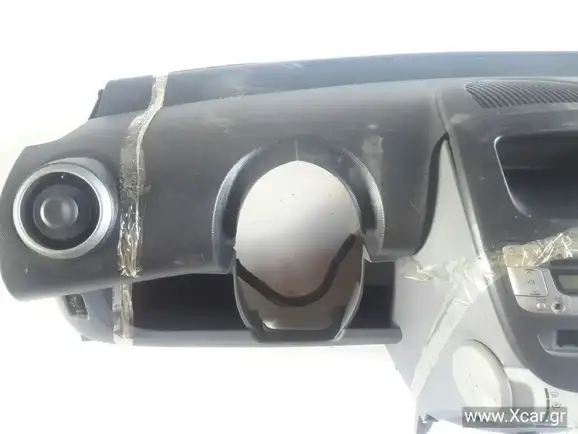Ταμπλό TOYOTA AYGO Hatchback / 3dr 2005 - 2009  ( B10 ) 1.0 (KGB10_)  ( 1KR-FE  ) (68 hp ) Βενζίνη #XC14029