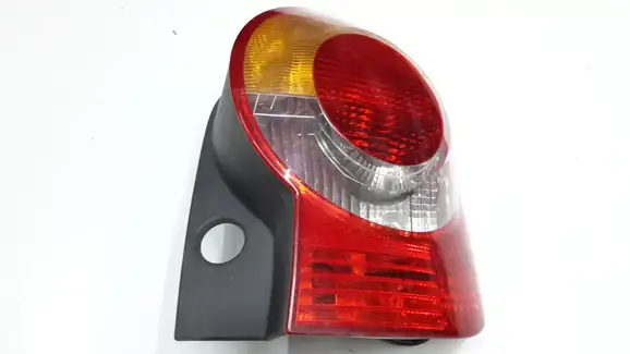 Φανάρι Πίσω RENAULT MODUS MPV / ΠΟΛΥΜΟΡΦΙΚΑ / 5dr 2005 - 2008  ( FP )  ( JP ) 1.2  ( D4F 786  ) (103 hp ) Βενζίνη #8200212204