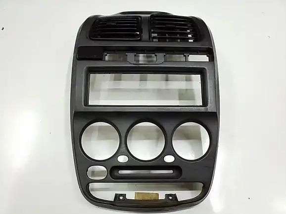 Κονσόλα HYUNDAI ACCENT Liftback / 5dr 2003 - 2005 ( CG ) ( LC2 ) 1.3  ( G4EA  ) (75 hp ) Βενζίνη #XC13004498F