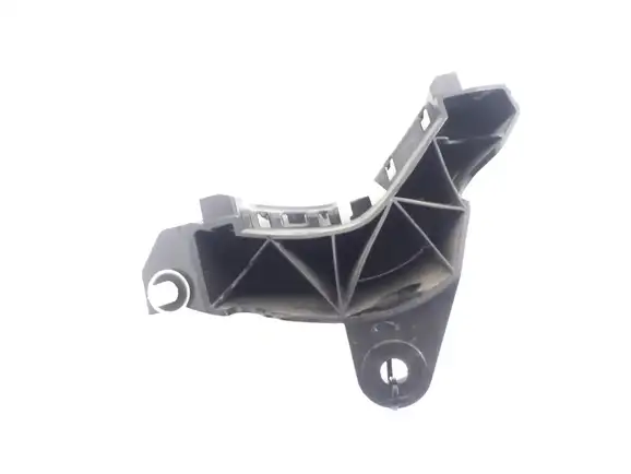 Βάση Προφυλακτήρα TOYOTA YARIS Hatchback / 5dr 2017 -  1.3 (NCP151_)  ( 2NZ-FE  ) (86 hp ) Βενζίνη #821204301
