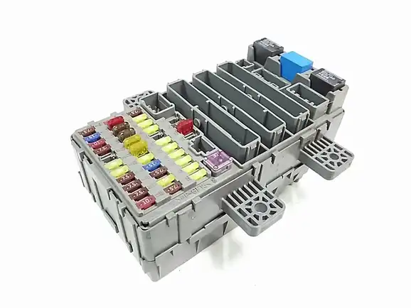 Ασφαλειοθήκη HONDA CIVIC Sedan / 4dr 2006 - 2009 ( FD / K / N ) 1.3  ( L13A6  ) (116 hp ) Βενζίνη #37832LN