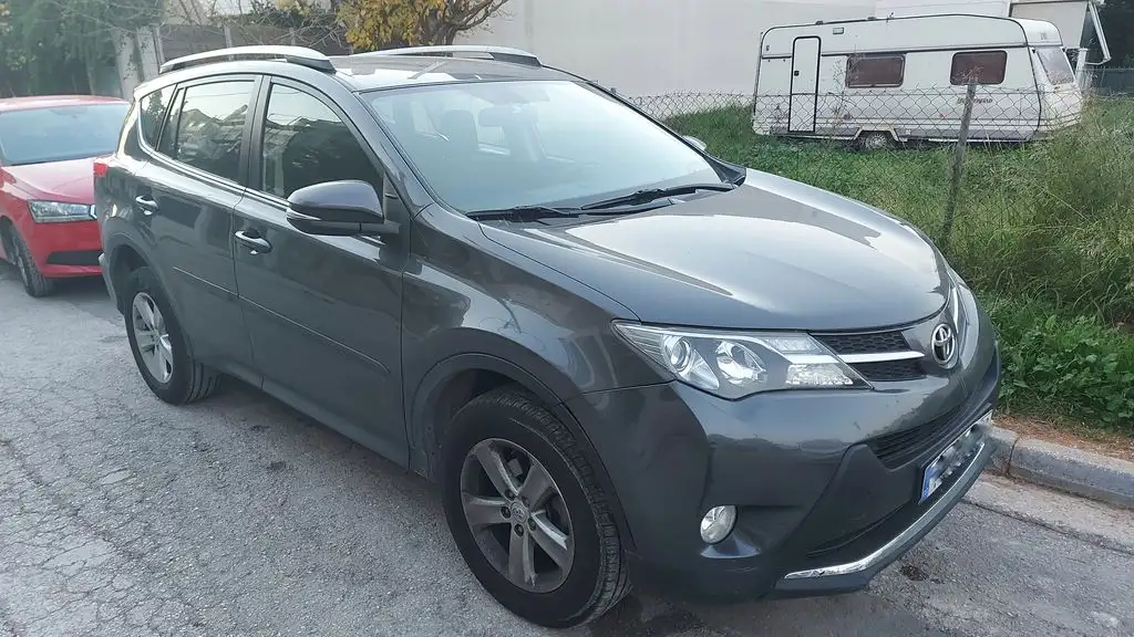 Toyota RAV-4 Active '14