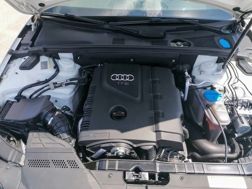 Audi A4 1.8 …