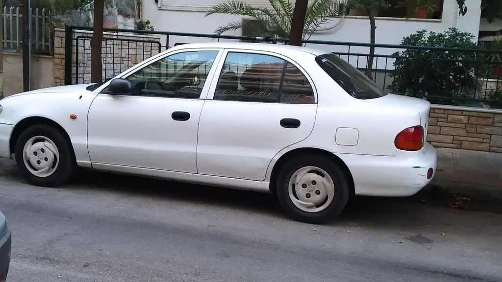 Hyundai Accent LS '95